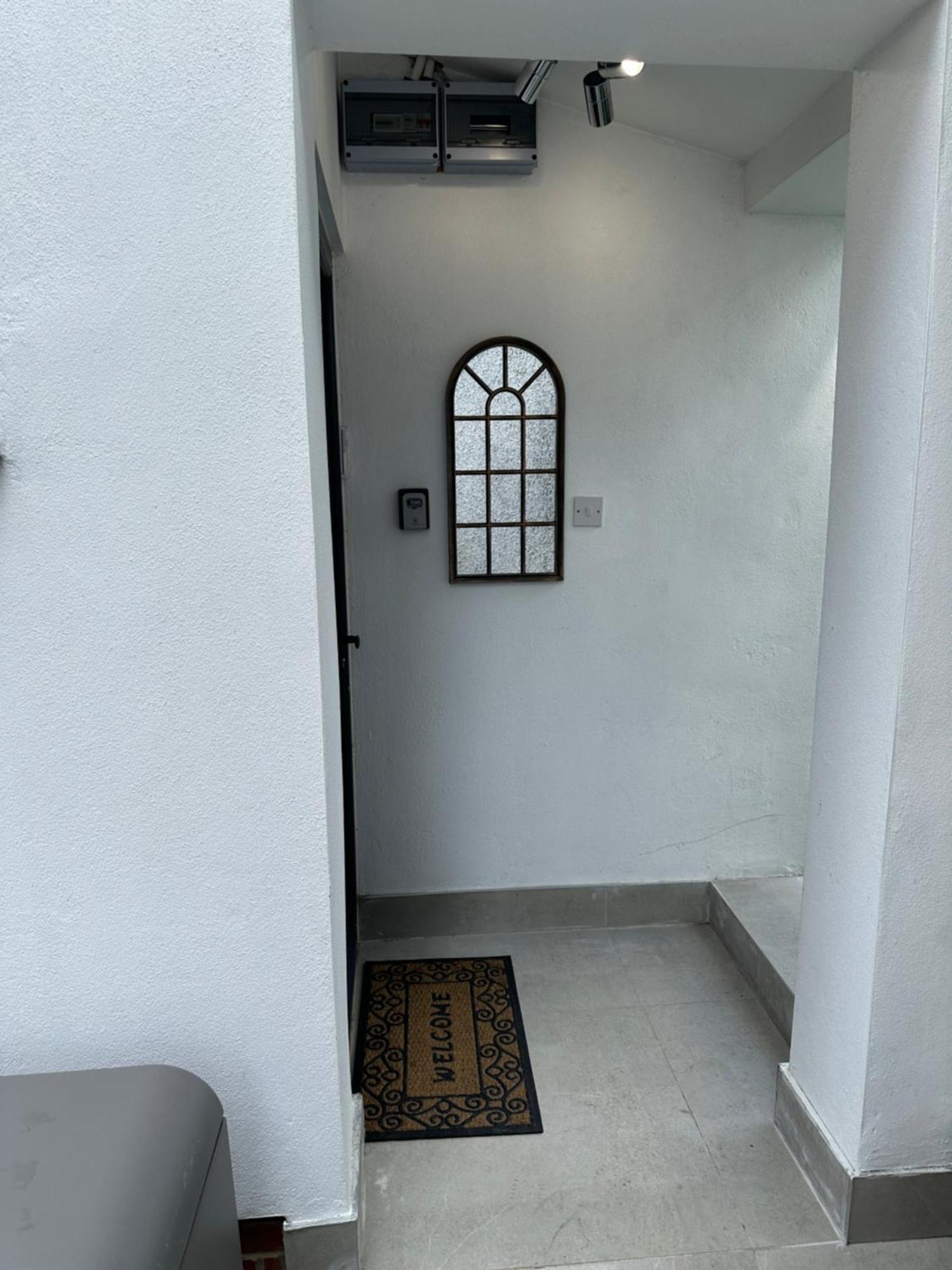 Bespoke Gallery Guesthouse Hendon Eksteriør bilde