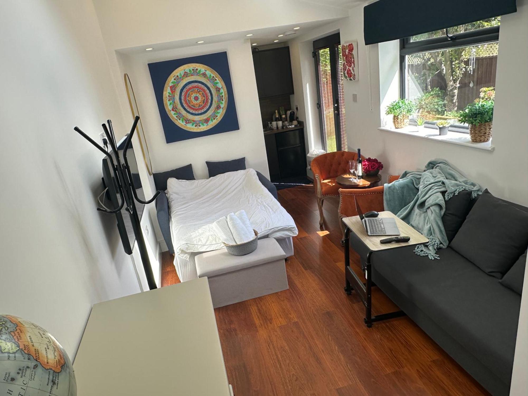 Bespoke Gallery Guesthouse Hendon Eksteriør bilde